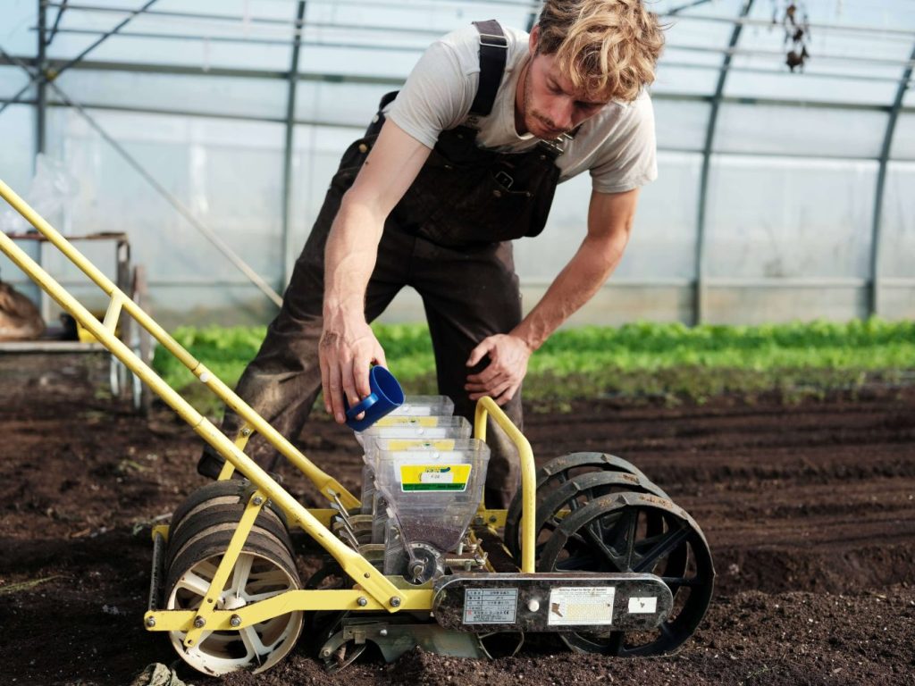 Farm tools push seeder 5 row